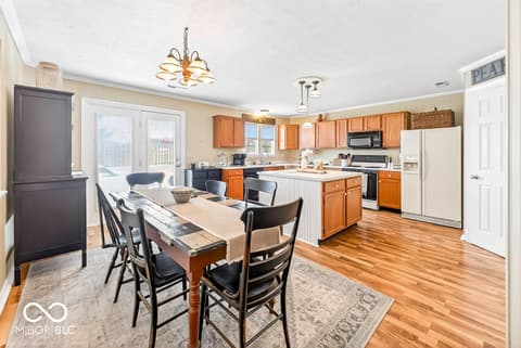 Photo of 3702 Fredricksburg Drive, Indianapolis, IN