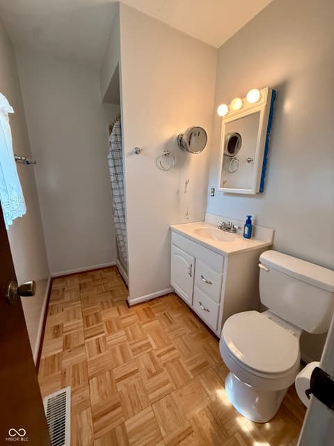 Primary bathroom at 949 Nantucket Drive, Cicero, IN