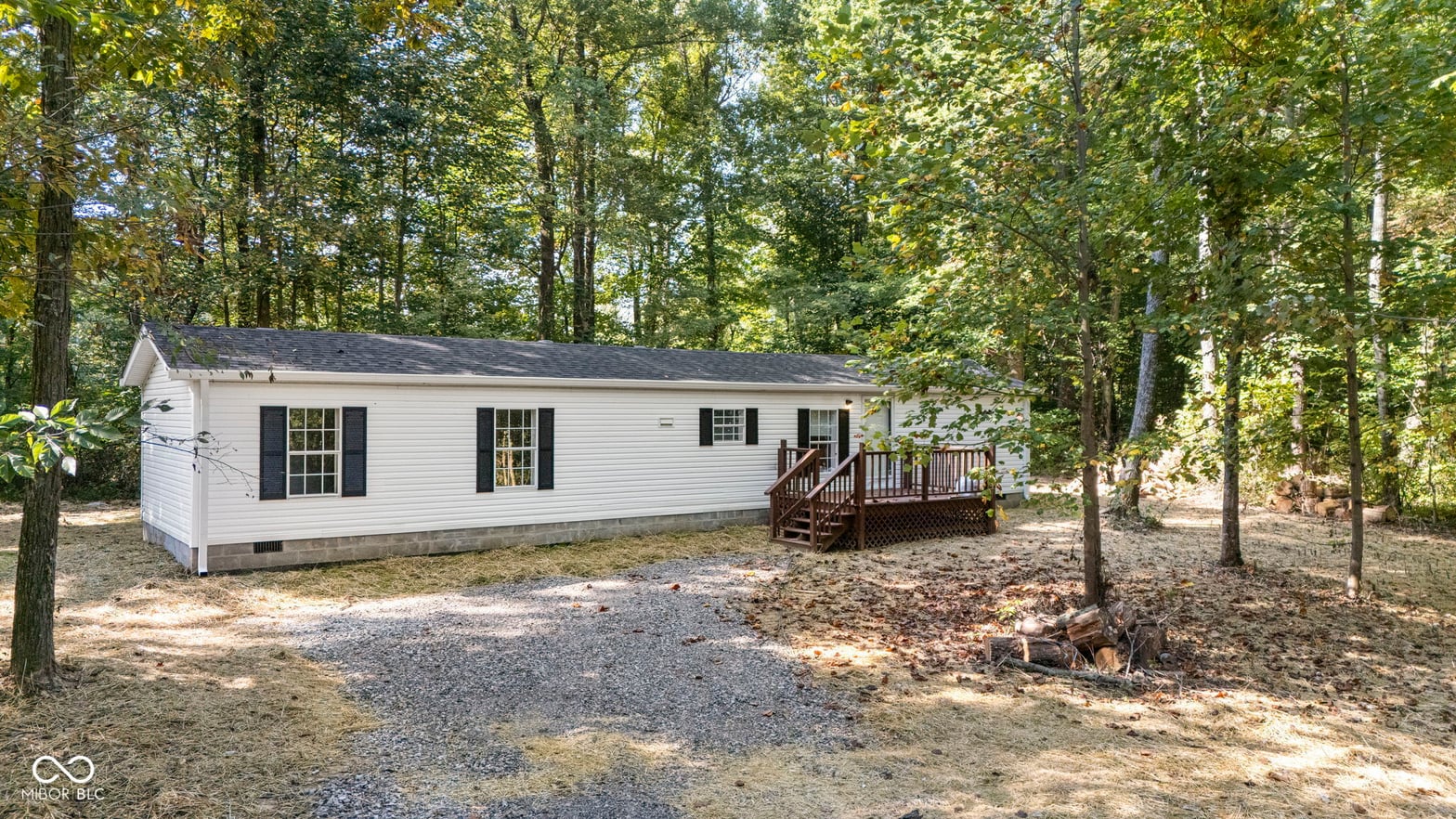 Photo of 1160 Cameron Drive, Austin, IN