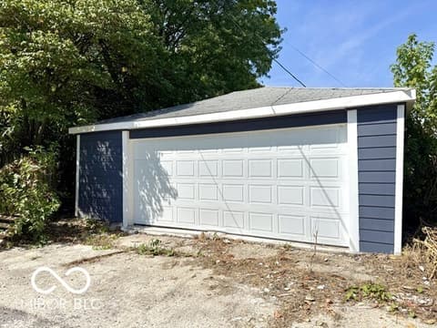 Garage at 2257 Brookside Avenue, Indianapolis, IN
