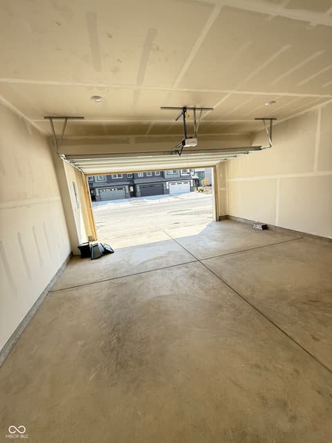 Garage at 15234 Farrington Way, Fishers, IN