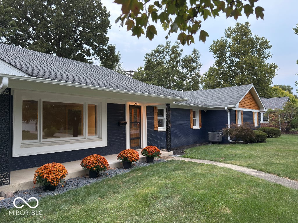 Front exterior at 2004 Terrace Lane, Lebanon, IN