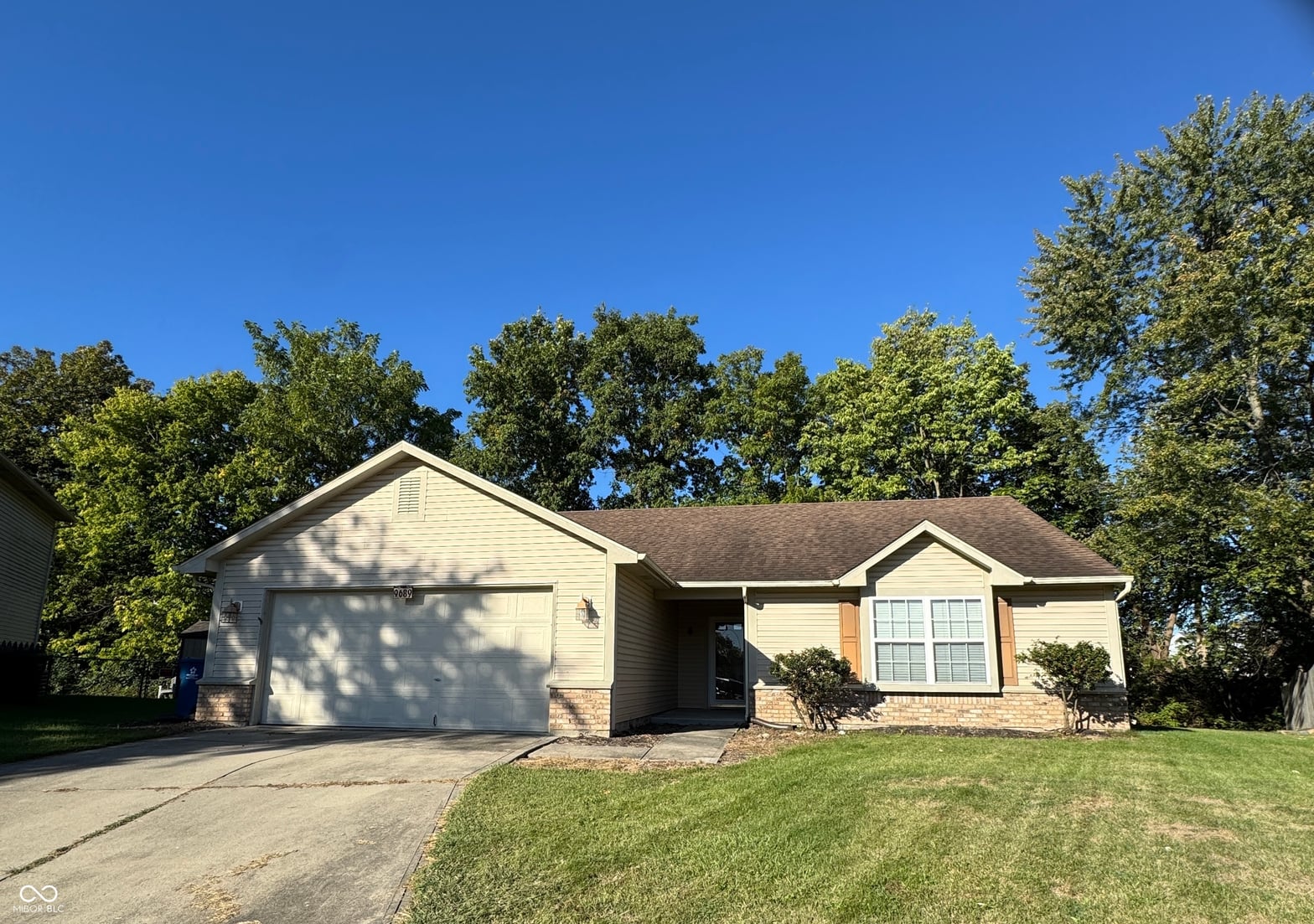Photo of 9689 Barrhill Court, Fishers, IN
