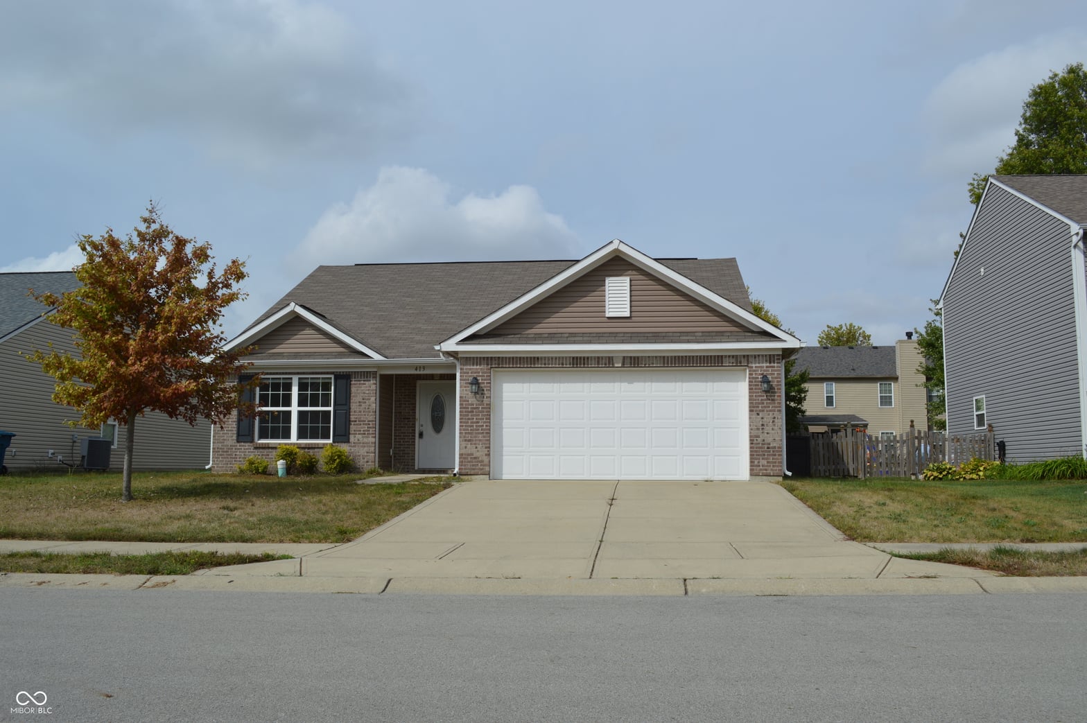 Front exterior at 413 Shadetree Court, Sheridan, IN