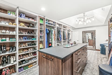 Walk In Closets — 3986 Chadwick Drive, Carmel, IN