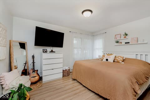 Primary bedroom at 415 Linden Lane, Anderson, IN