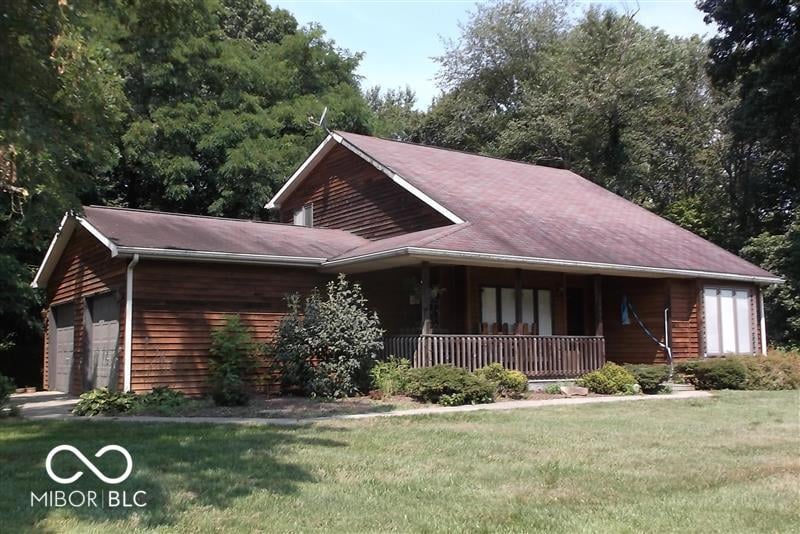 Front exterior at 10840 E Heywood Drive, Seymour, IN