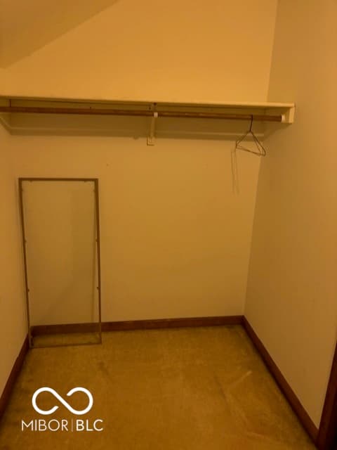 Walk In Closets — 10840 E Heywood Drive, Seymour, IN