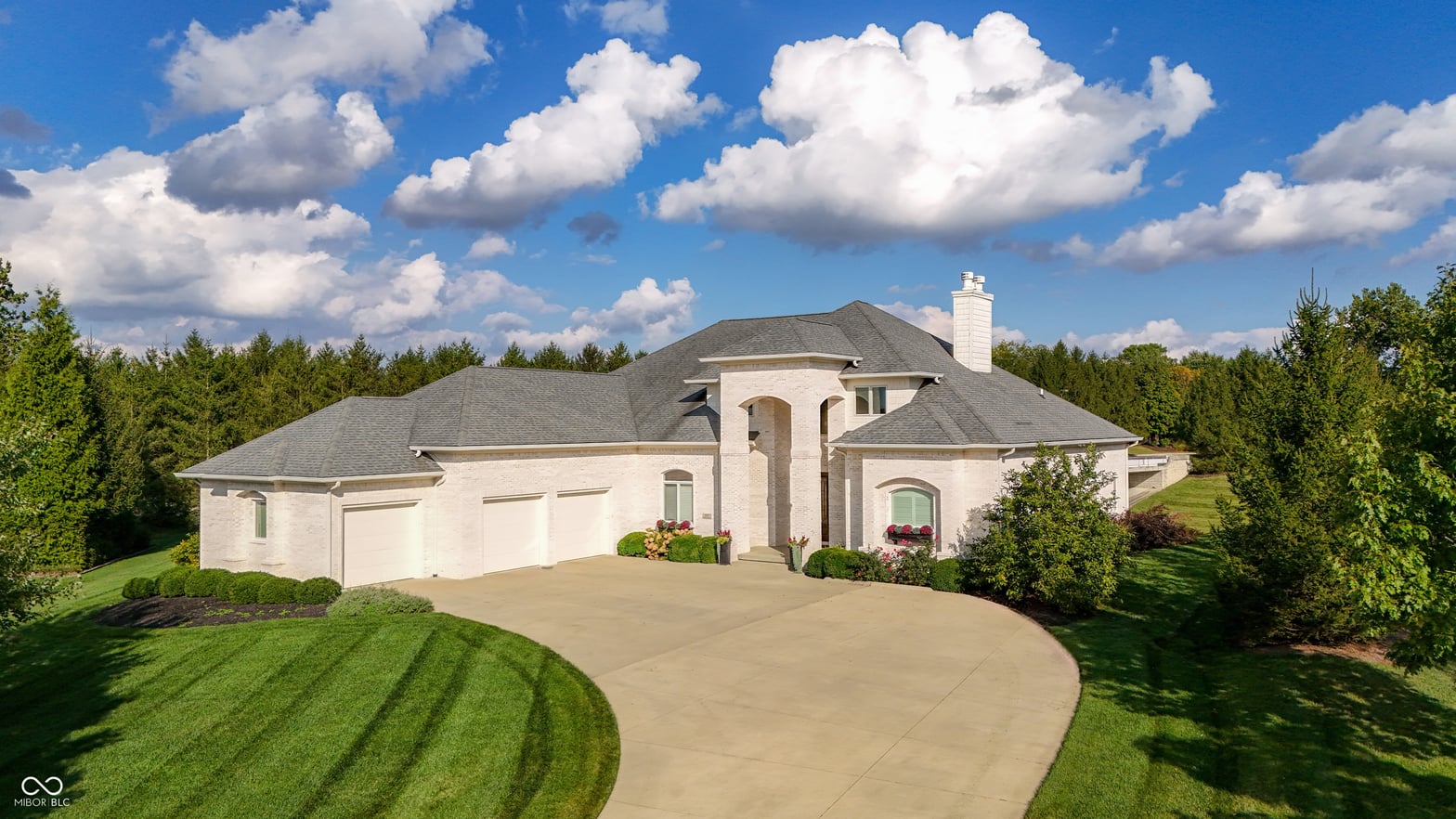 Photo of 995 Westlake Hills Drive, Columbus, IN