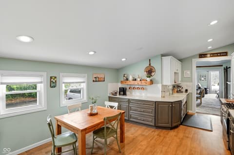 Photo of 839 S Lynhurst Drive, Indianapolis, IN