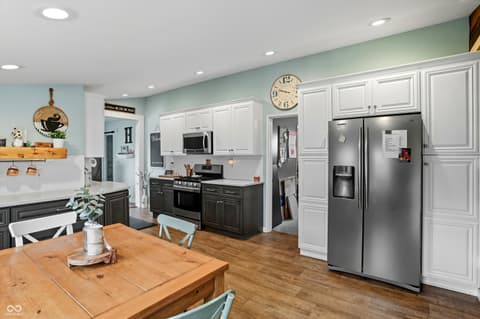 Photo of 839 S Lynhurst Drive, Indianapolis, IN