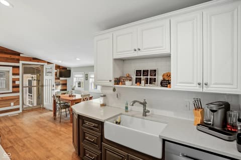 Photo of 839 S Lynhurst Drive, Indianapolis, IN