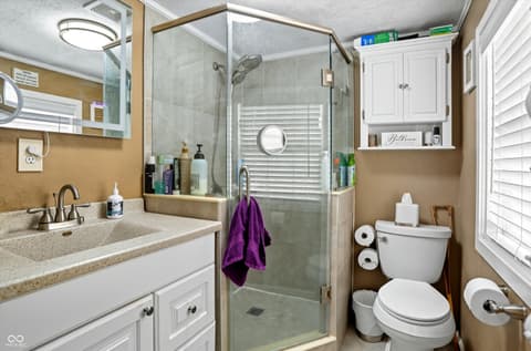 Photo of 839 S Lynhurst Drive, Indianapolis, IN