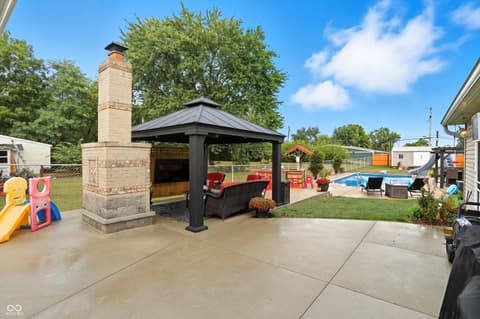 Photo of 839 S Lynhurst Drive, Indianapolis, IN
