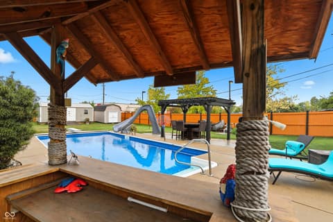 Photo of 839 S Lynhurst Drive, Indianapolis, IN