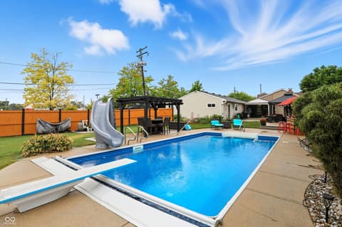 Photo of 839 S Lynhurst Drive, Indianapolis, IN