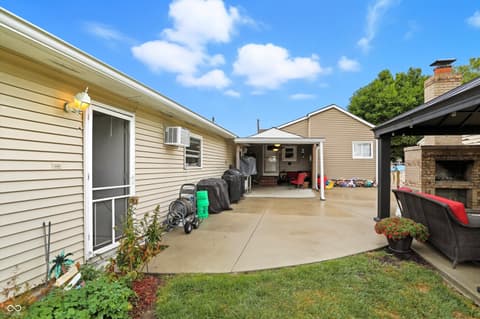 Photo of 839 S Lynhurst Drive, Indianapolis, IN