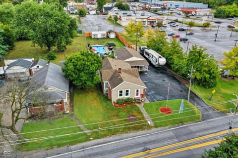 Photo of 839 S Lynhurst Drive, Indianapolis, IN