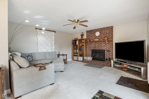 Photo of 413 N Gray Road, Connersville, IN