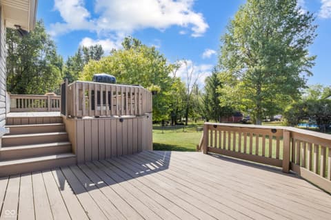 Photo of 413 N Gray Road, Connersville, IN