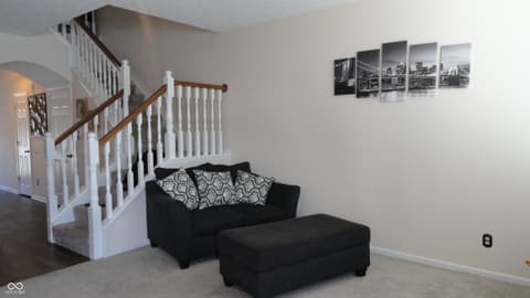 Photo of 7906 Windham Lake Way, Indianapolis, IN