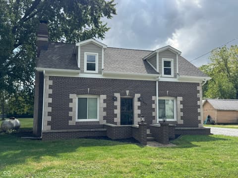 Photo of 307 W Pierce Street, Whitestown, IN