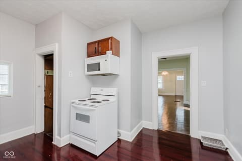 Photo of 1043 W 37th Street, Indianapolis, IN