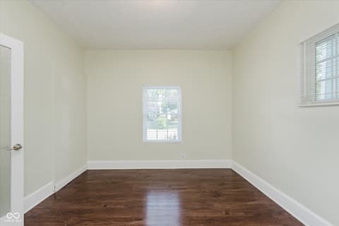 Photo of 1043 W 37th Street, Indianapolis, IN