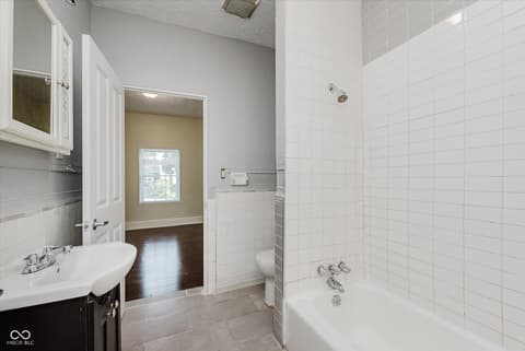 Photo of 1043 W 37th Street, Indianapolis, IN