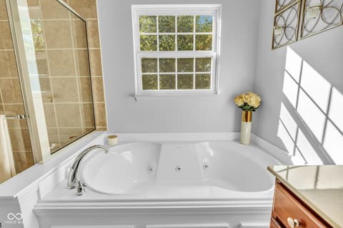 Primary bathroom at 5860 Ramsey Drive, Noblesville, IN