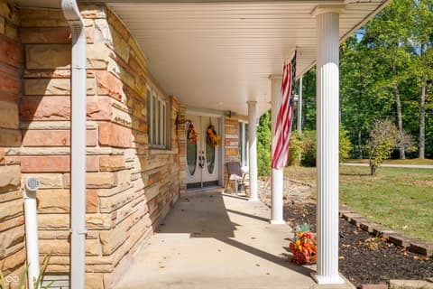 Outdoor living area at 4194 E West Point Court, Martinsville, IN