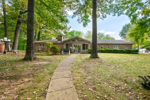 Front exterior at 4194 E West Point Court, Martinsville, IN
