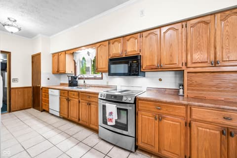 Kitchen at 4194 E West Point Court, Martinsville, IN