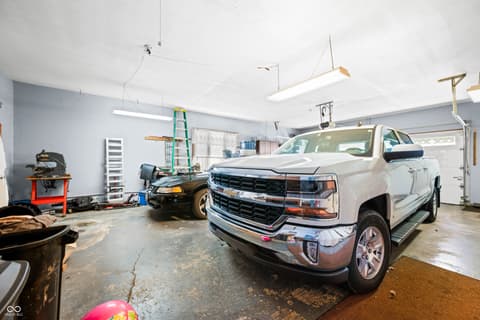 Garage at 4194 E West Point Court, Martinsville, IN