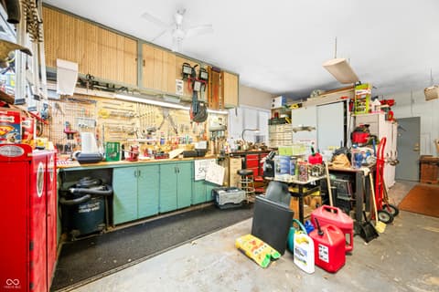 Garage at 4194 E West Point Court, Martinsville, IN