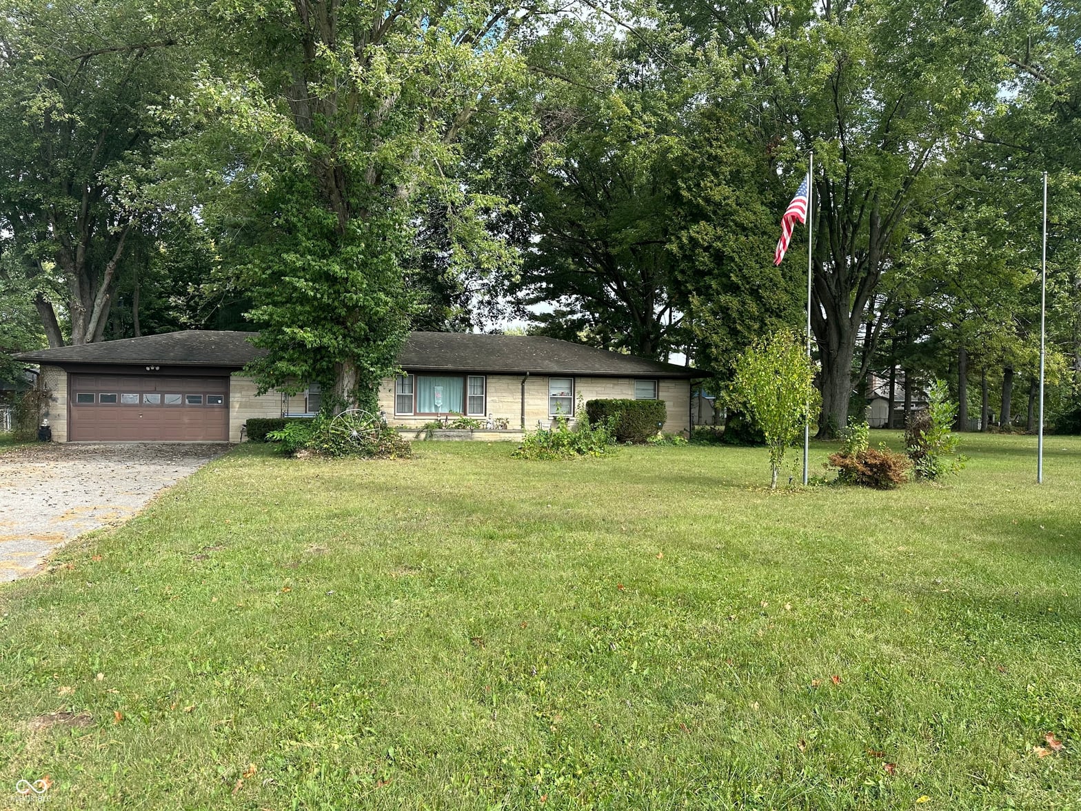 Front exterior at 614 Sheridan Road, Noblesville, IN