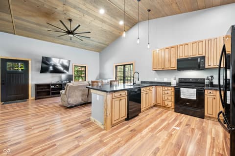 Photo of 7951 Laurel Drive, Nineveh, IN