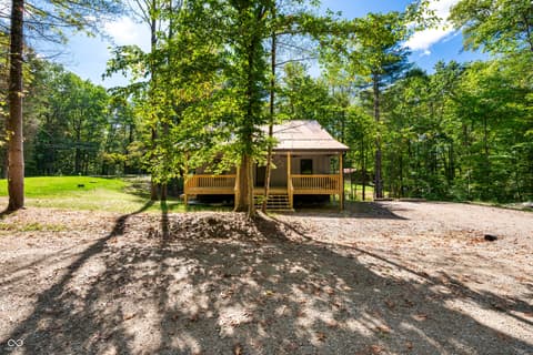 Photo of 7951 Laurel Drive, Nineveh, IN