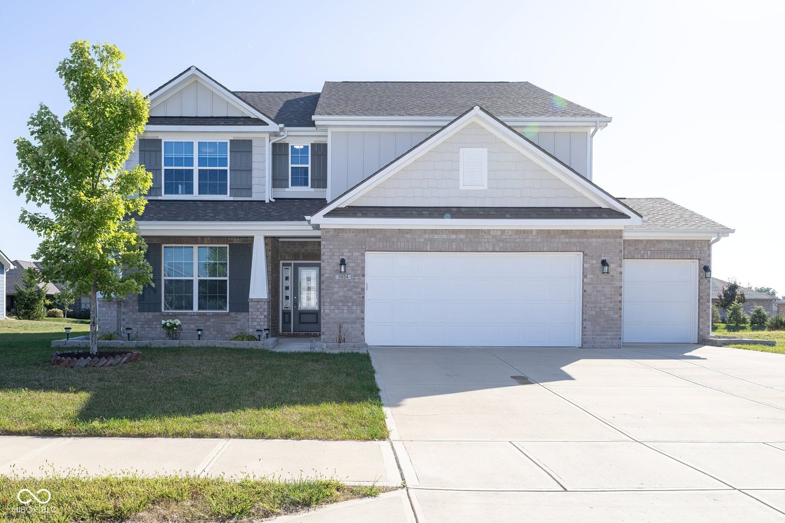 Front exterior at 3924 Castle Hill Drive, Brownsburg, IN