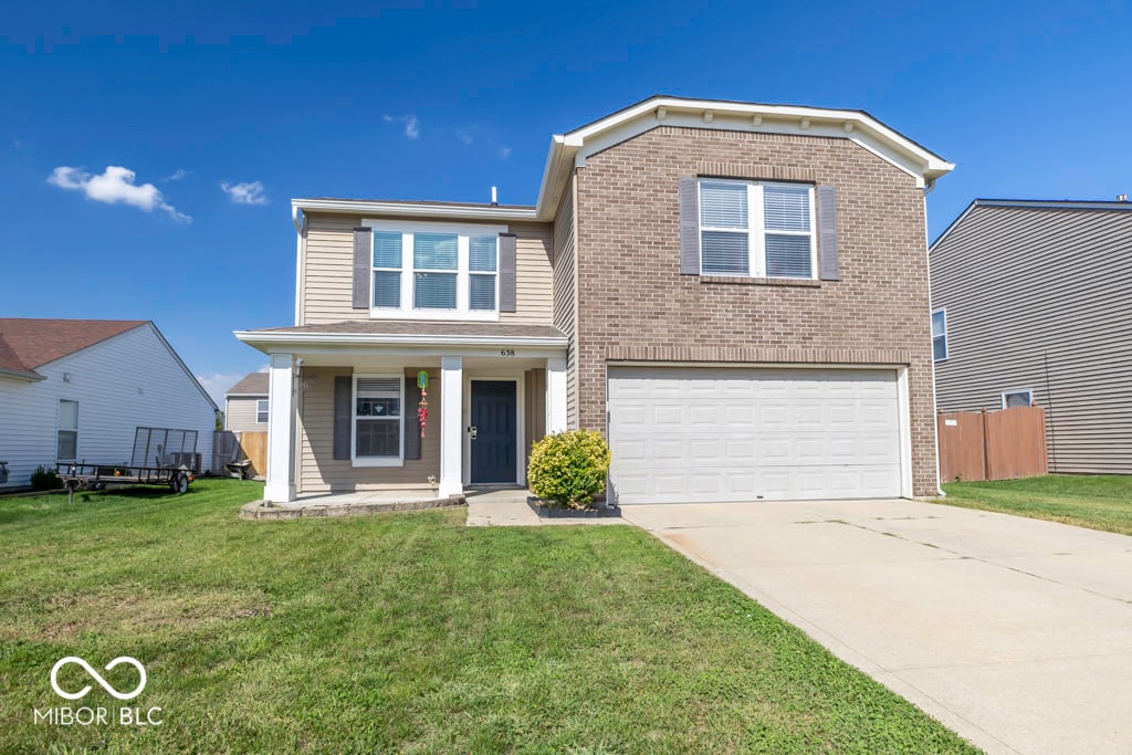 Front exterior at 638 Harvest Meadow Way, New Whiteland, IN