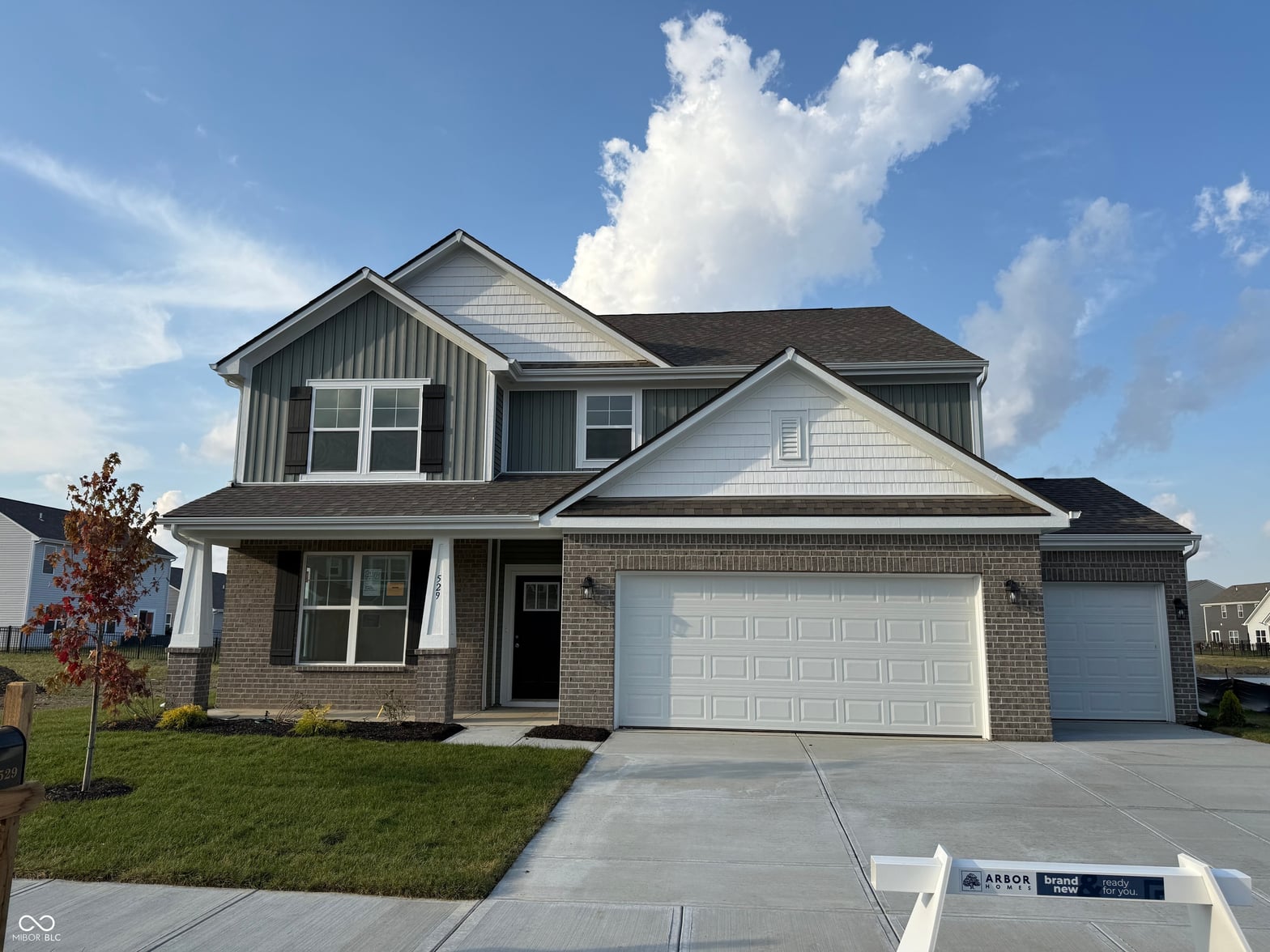 Photo of 529 Redvine Drive, Sheridan, IN