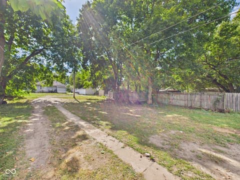 Photo of 1027 W 11th Street, Anderson, IN