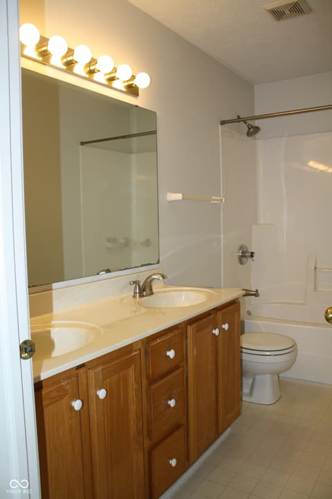 Photo of 10720 Midnight Drive, Indianapolis, IN