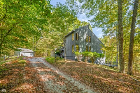 Photo of 1541 Clay Lick Road, Nashville, IN