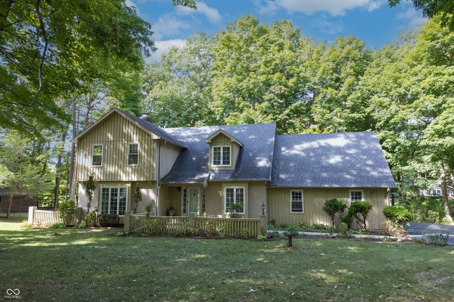 Front exterior at 1958 W Twin Oaks Court, Crawfordsville, IN