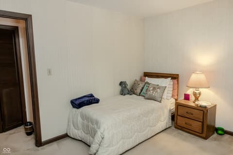 Bedroom at 1958 W Twin Oaks Court, Crawfordsville, IN
