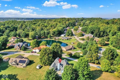 Photo of 2025 Deer Lake Drive, Martinsville, IN