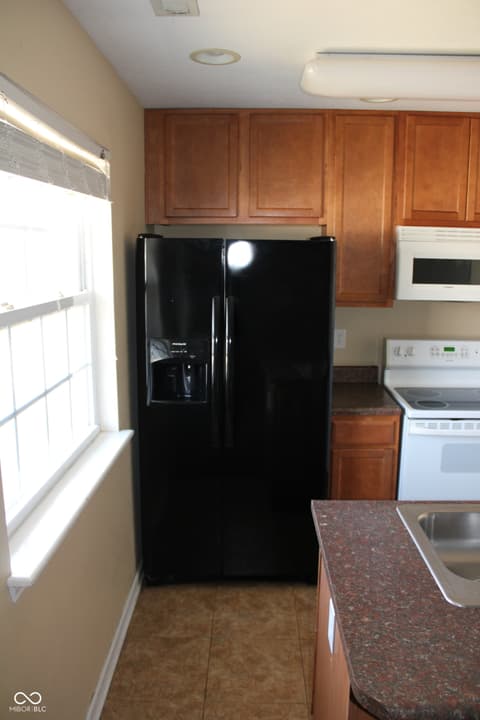 Kitchen at 47 Port Sylvia Drive, Indianapolis, IN