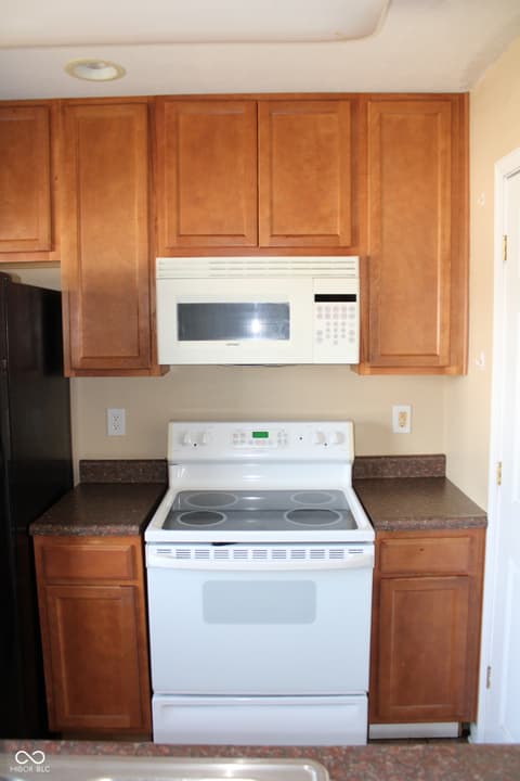 Kitchen at 47 Port Sylvia Drive, Indianapolis, IN