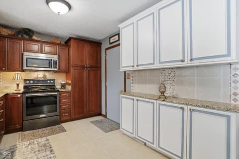 Photo of 8255 Lynn Drive, Indianapolis, IN